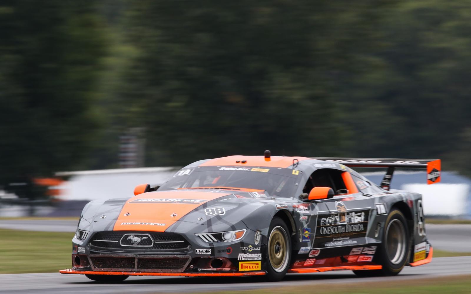 Francis prevails in shootout to win at VIR